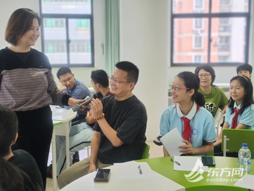 家校攜手，共育未來 記盧灣中學“繪家史·親子溝通”家庭教育開放日活動